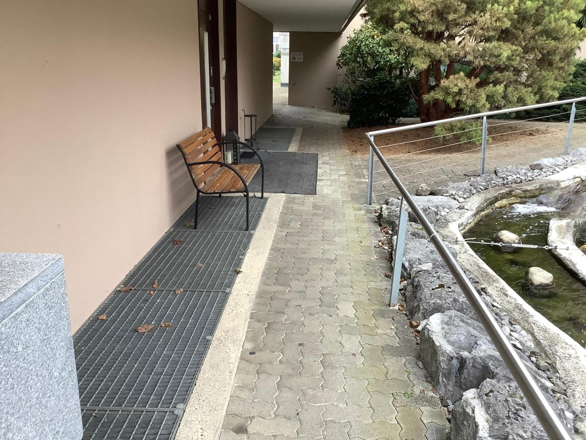 Chambre Spacieuse Et Confortable Avec Ecran Plat Oetwil an Der Limmat Eksteriør bilde